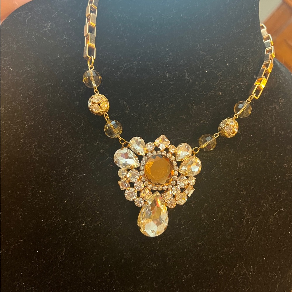 Amber & Crystal Rhinestone Gold tone necklace UNWORN